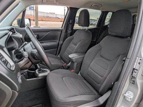 Used 2022 Jeep Renegade Latitude w/ Convenience Group AWD/4WD image 22