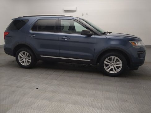 Used 2019 Ford Explorer XLT AWD/4WD image 11