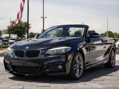 Used 2018 BMW 230i Convertible RWD image 6