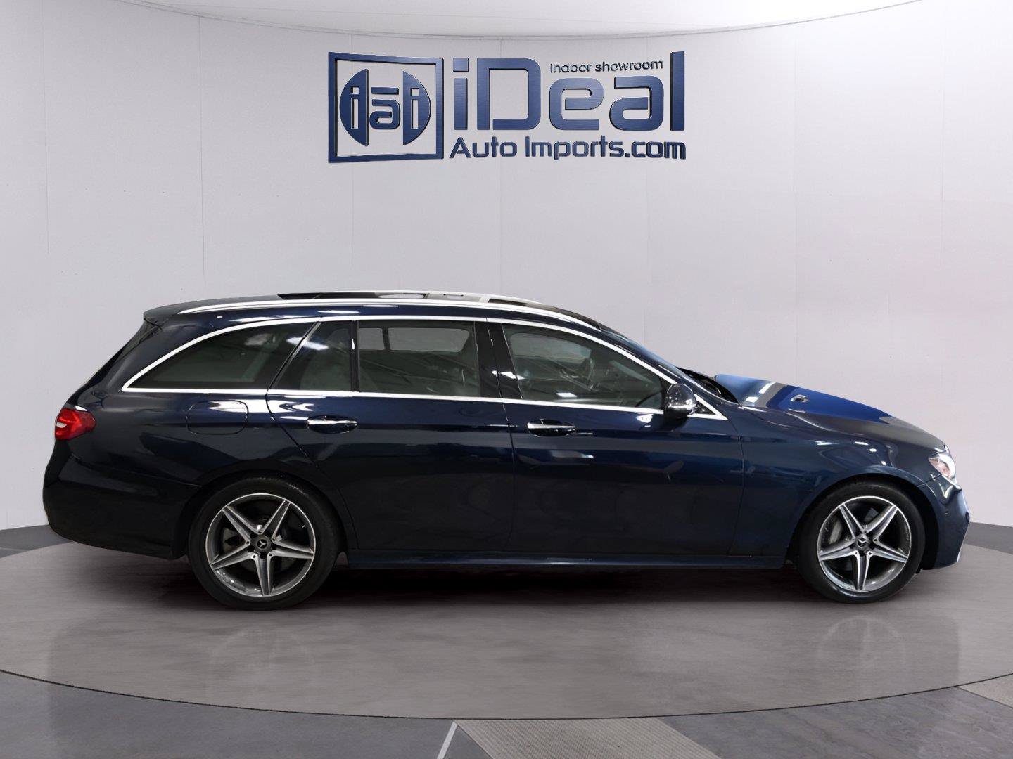 Used 2018 Mercedes-Benz E 400 4MATIC Wagon w/ Premium 1 Package image 6