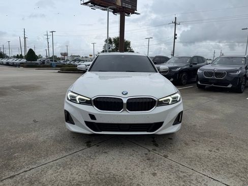 Certified 2025 BMW 330i Sedan RWD image 2