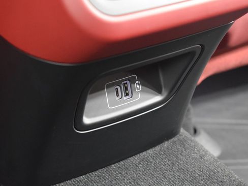 Used 2023 Maserati Grecale Modena AWD/4WD image 19