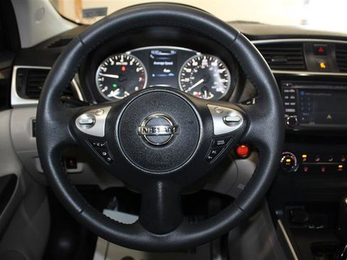 Used 2016 Nissan Sentra SV w/ Driver's Assist Package FWD image 16