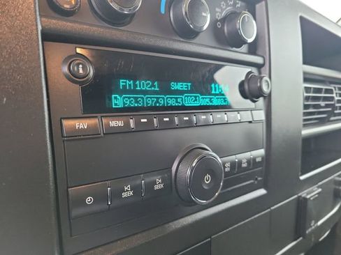 Used 2024 GMC Savana 2500 w/ Driver Convenience Package image 21