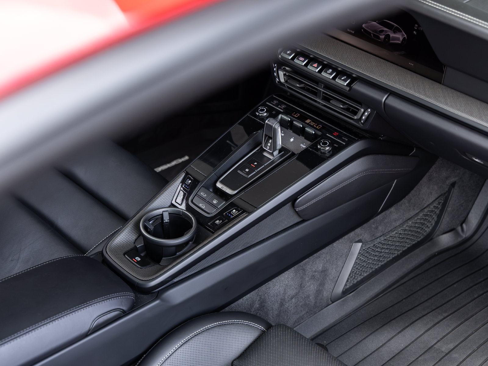 Certified 2024 Porsche 911 Carrera GTS RWD image 37
