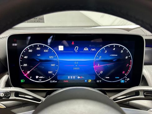 Certified 2025 Mercedes-Benz GLC 300 Exclusive 4MATIC AMG Line image 18