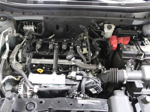 Used 2023 Nissan Kicks SR w/ SR Premium Package FWD image 39