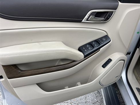 Used 2019 GMC Yukon Denali w/ Denali Ultimate Package image 8