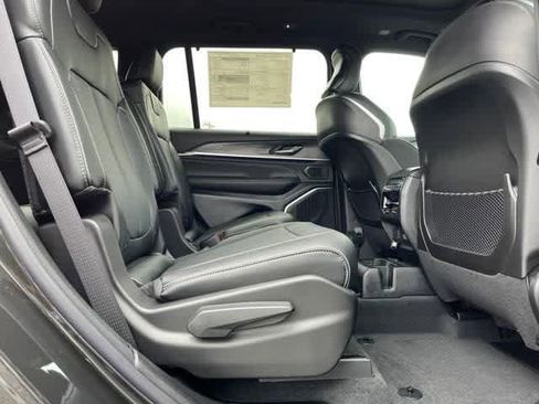 New 2025 Jeep Grand Cherokee L Overland w/ Luxury Tech Group IV image 35