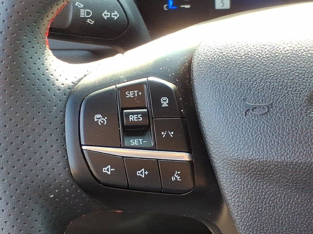 Used 2023 Ford Escape ST-Line w/ Tech Pack #1 AWD/4WD image 19