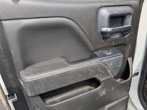 Used 2018 Chevrolet Silverado 1500 LT image 32