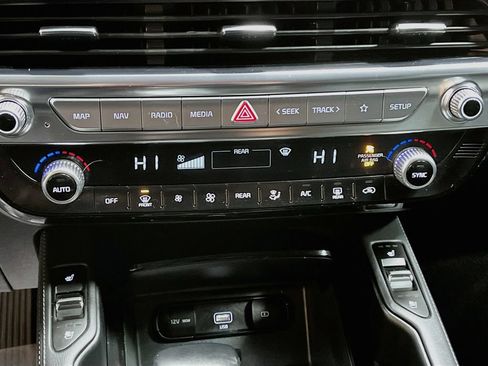 Used 2022 Kia Telluride EX FWD image 16