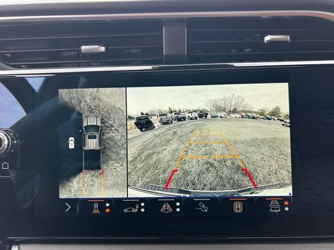 Used 2024 GMC Sierra 2500 Denali Ultimate image 6