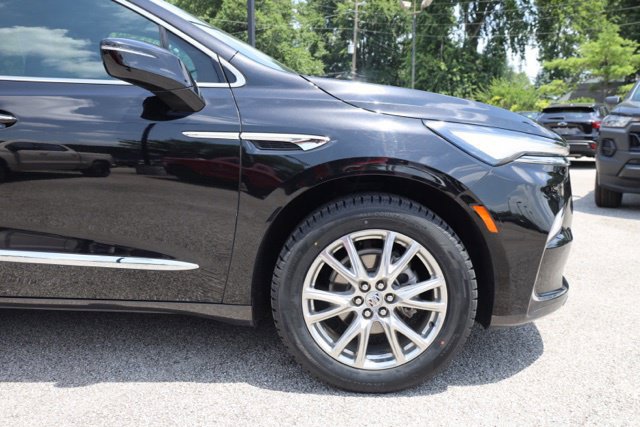Used 2023 Buick Enclave Essence w/ Experience Buick Package FWD image 17