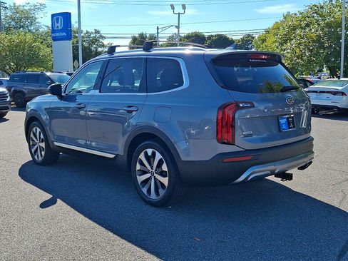 Used 2020 Kia Telluride EX w/ EX Premium Package AWD/4WD image 4
