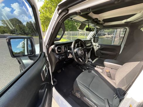 Used 2021 Jeep Wrangler Unlimited Sport AWD/4WD image 10