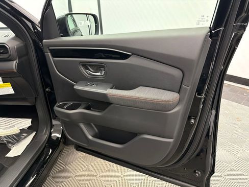 New 2026 Honda Pilot Sport image 15