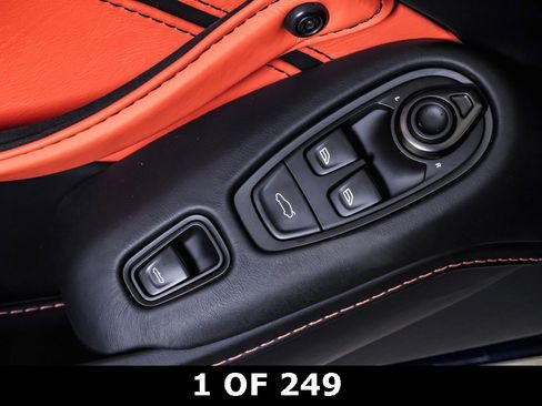 Used 2023 Aston Martin V12 Vantage Roadster image 35