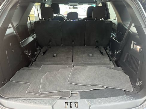 Used 2020 Ford Explorer XLT w/ Comfort Package AWD/4WD image 25