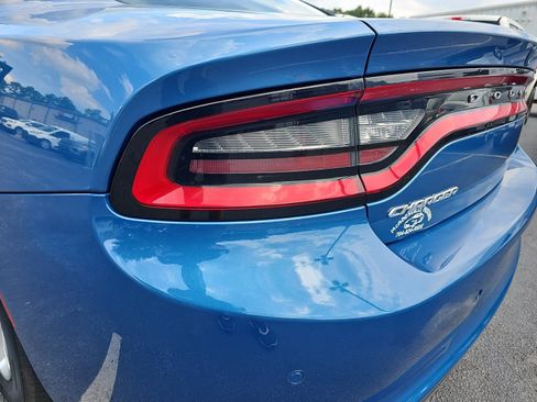 Used 2022 Dodge Charger SXT RWD image 35