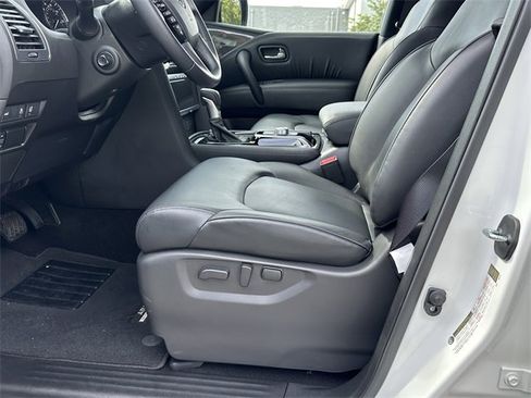 Certified 2024 Nissan Armada SL w/ Midnight Edition Package image 10