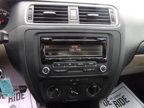 Used 2014 Volkswagen Jetta S image 11