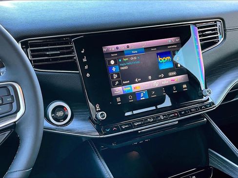 Used 2023 Jeep Wagoneer Series III w/ Premium Group I image 6