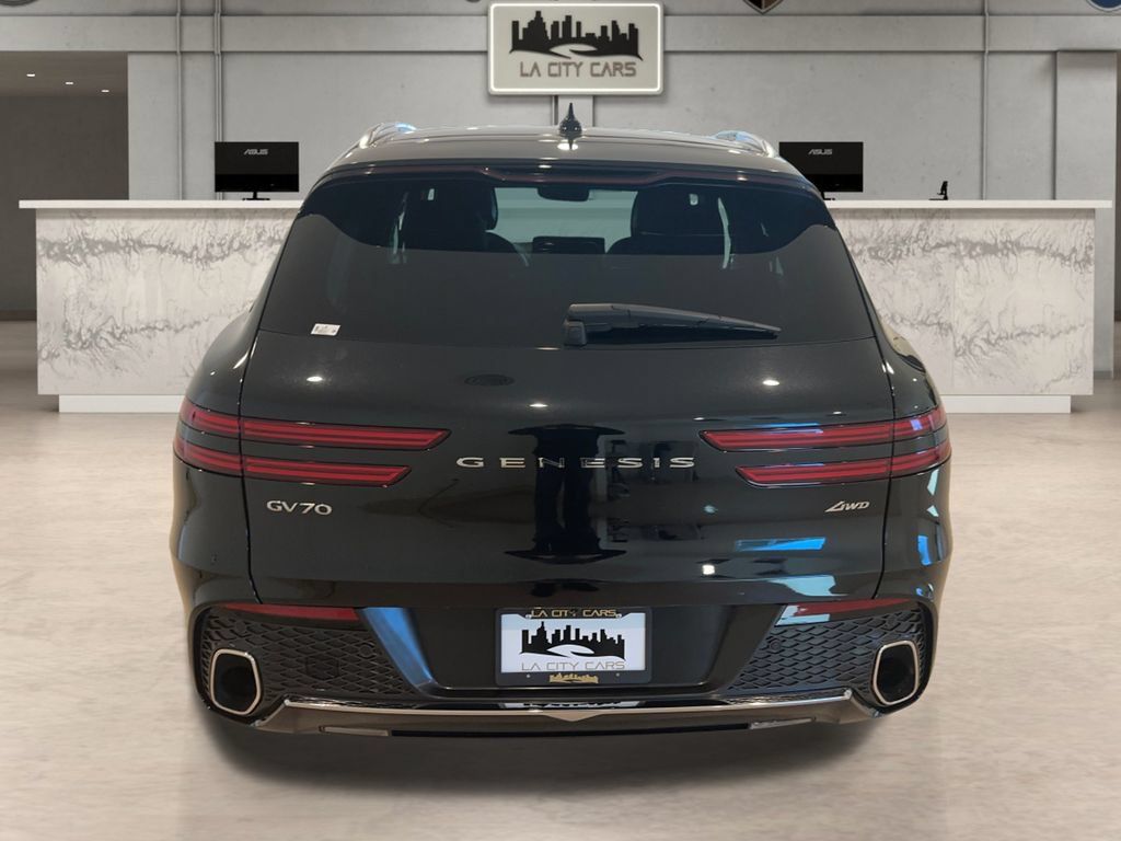 Used 2025 Genesis GV70 2.5T AWD/4WD image 4