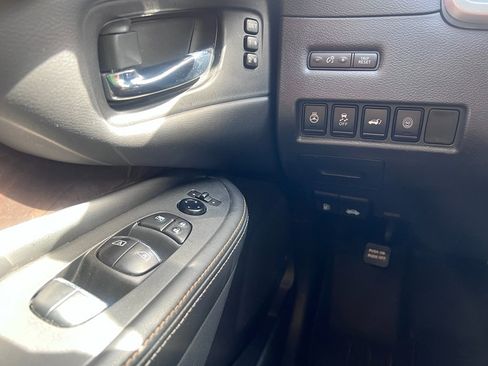 Used 2022 Nissan Murano Platinum w/ Cargo Package image 17