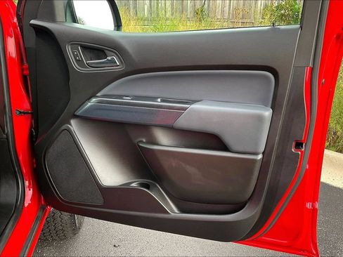 Used 2015 Chevrolet Colorado Z71 AWD/4WD image 22