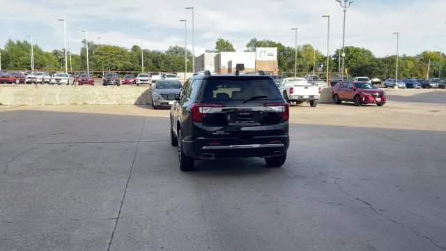 Used 2023 GMC Acadia Denali w/ Black Diamond Edition FWD image 7