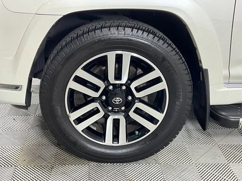 Used 2014 Toyota 4Runner Limited image 30