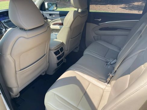 Used 2017 Acura MDX FWD image 12