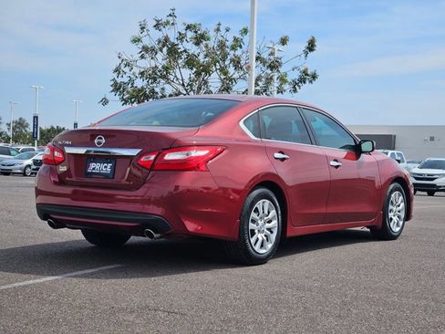 Used 2016 Nissan Altima 2.5 S w/ Power Driver Seat Package FWD image 5