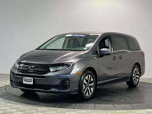 Used 2026 Honda Odyssey EX-L image 4