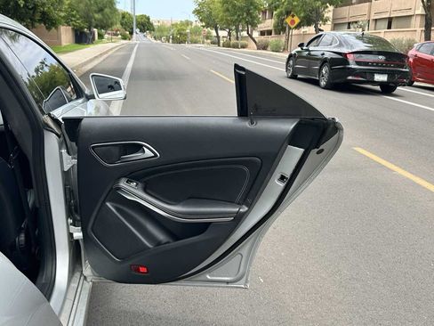 Used 2016 Mercedes-Benz CLA 250 image 40