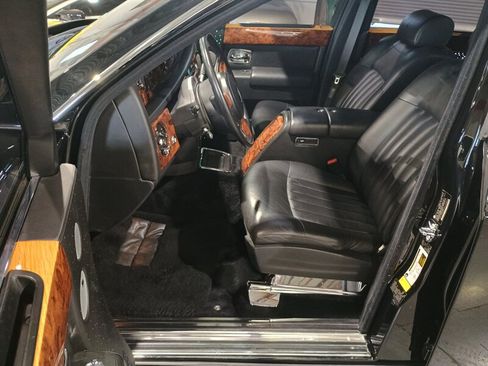Used 2009 Rolls-Royce Phantom Sedan RWD image 14