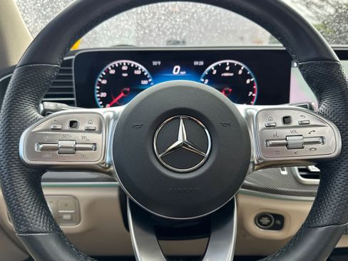 Used 2022 Mercedes-Benz GLS 450 4MATIC image 28