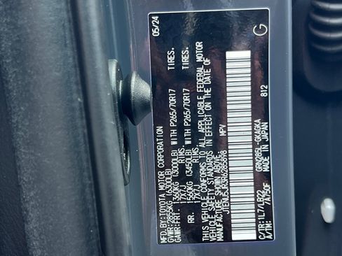 Certified 2024 Toyota 4Runner SR5 Premium image 30