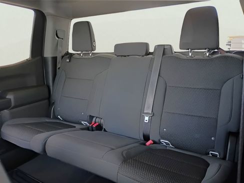 Used 2019 Chevrolet Silverado 1500 Custom w/ Custom Convenience Package RWD image 12
