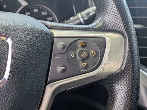 Used 2021 GMC Acadia SLE w/ Driver Convenience Package FWD image 27