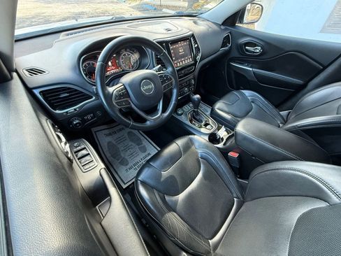 Used 2019 Jeep Cherokee Limited image 19