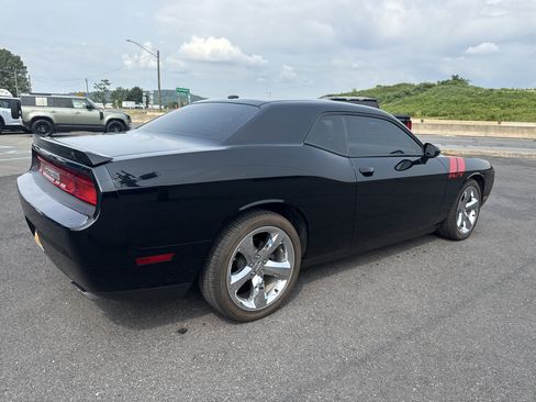 Used 2013 Dodge Challenger R/T Plus RWD image 3