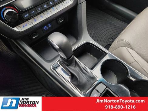 Used 2018 Hyundai Sonata Limited image 21