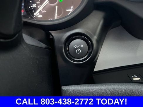 Used 2026 Toyota Sienna XLE FWD image 24