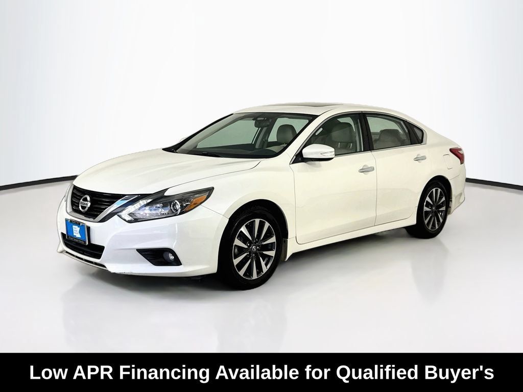 Used 2017 Nissan Altima 2.5 SL w/ 2.5 Technology Package FWD image 3