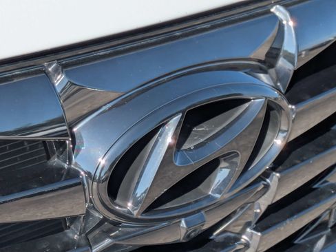 Used 2022 Hyundai Tucson Limited AWD/4WD image 12