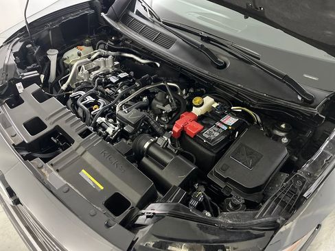 Used 2025 Nissan Kicks SV image 11