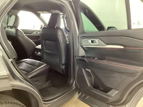 Used 2025 Ford Explorer ST AWD/4WD image 25