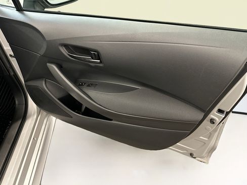 Used 2024 Toyota Corolla LE FWD image 33